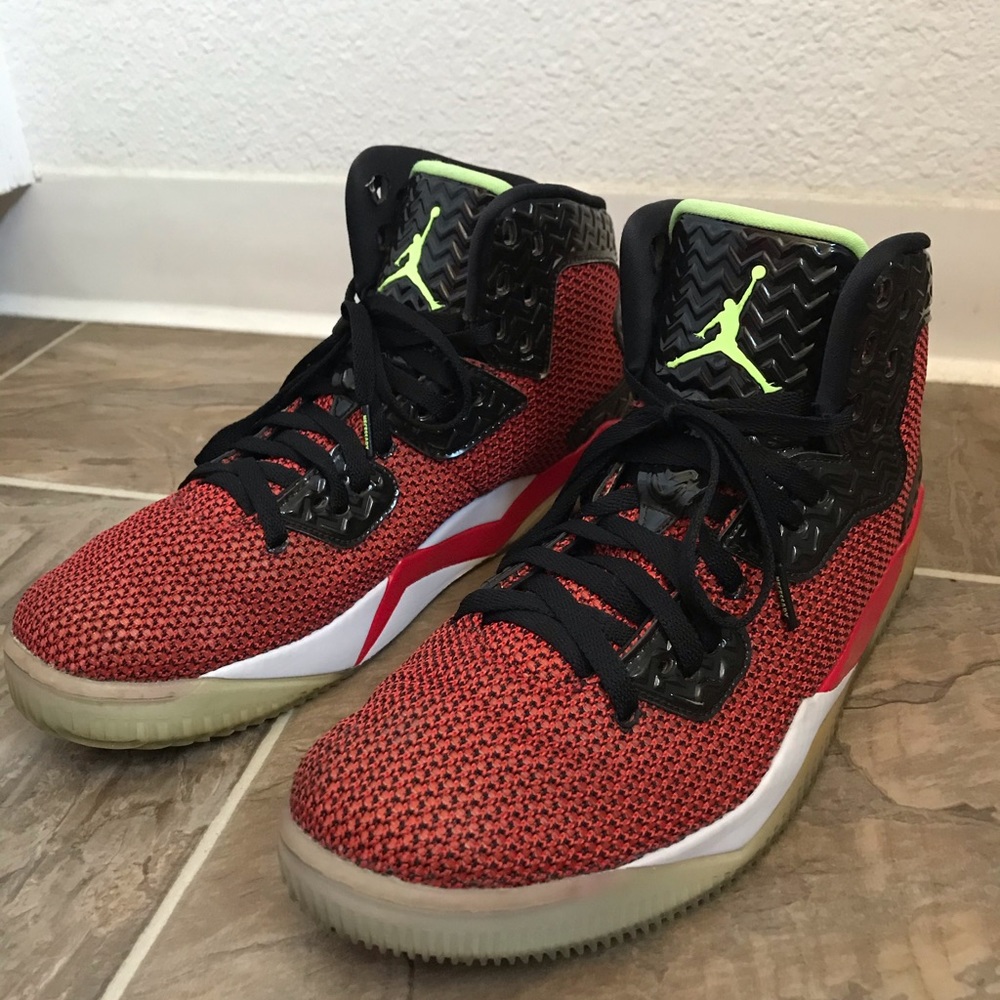 Jordan Spike Forty University Red, Grn, Blk, White